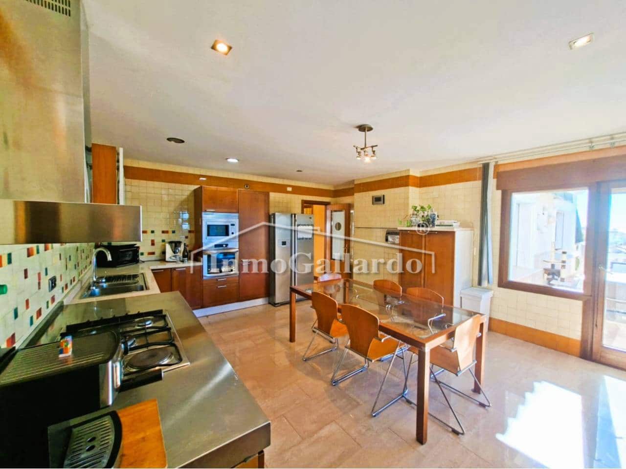 7 sypialnia Willa na sprzedaż w Miasto Malaga z basenem garażem - 1 579 000 € (Ref: 9793831)