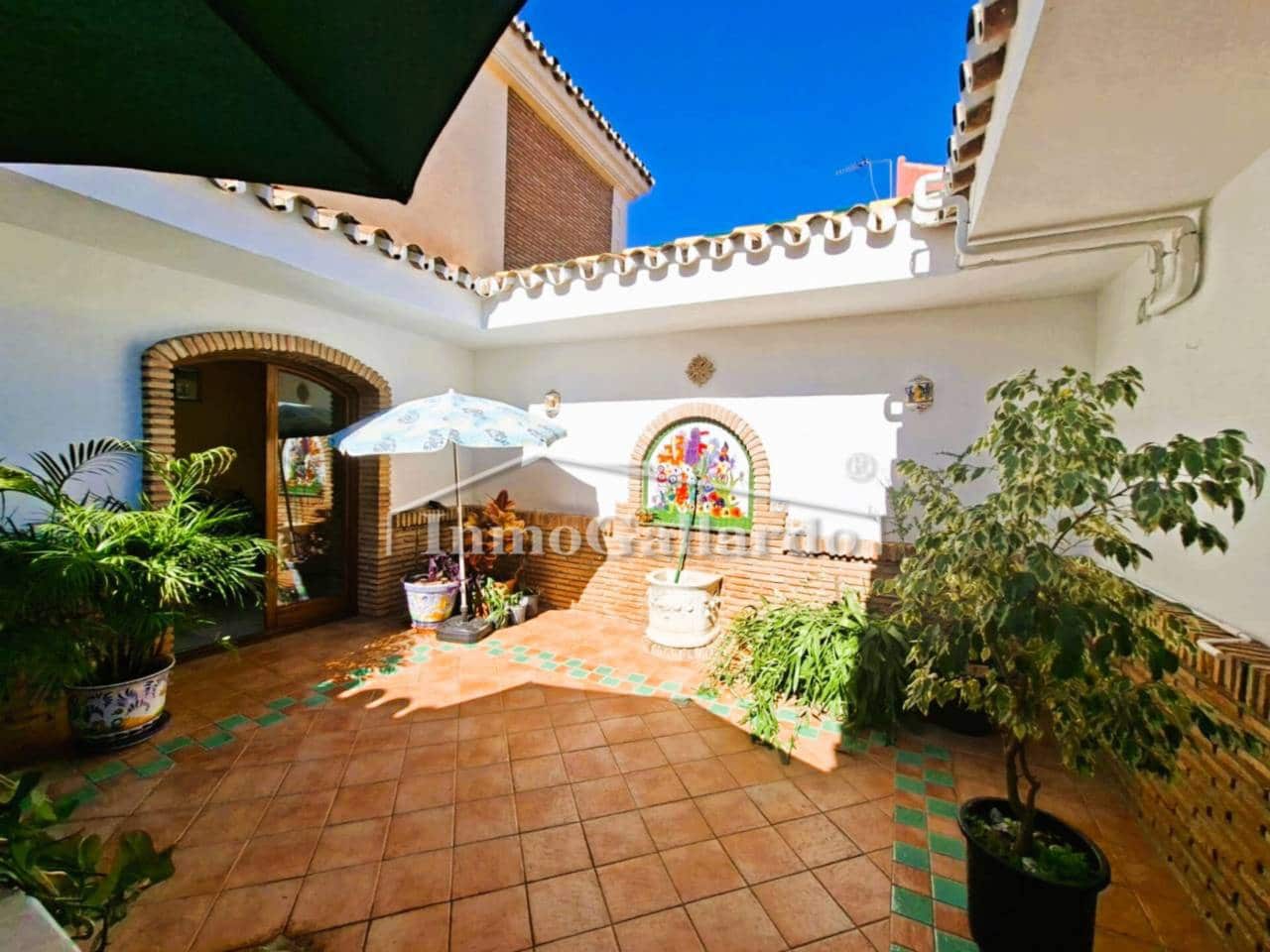 7 sypialnia Willa na sprzedaż w Miasto Malaga z basenem garażem - 1 579 000 € (Ref: 9793831)