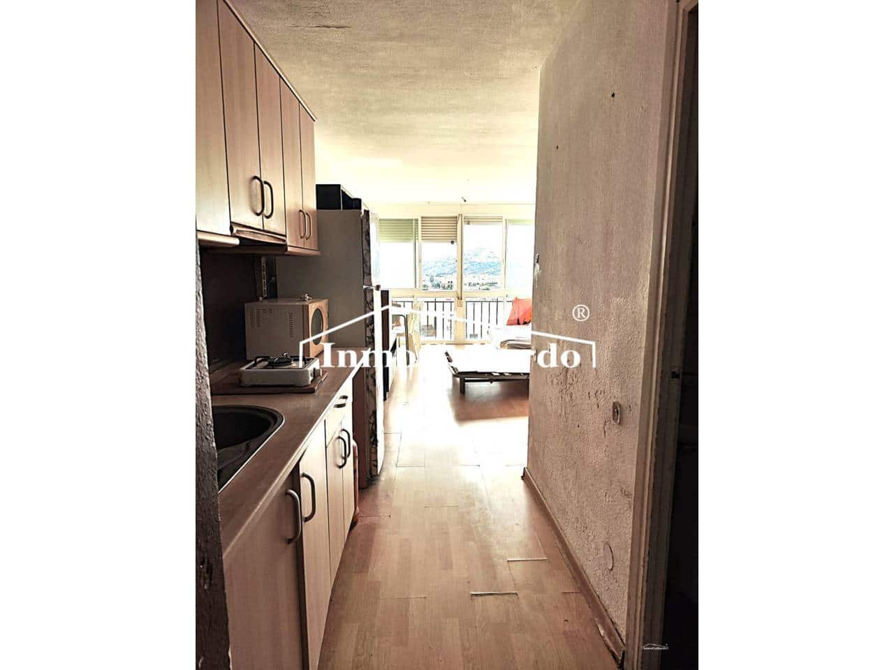 1 makuuhuone Yksiö myytävänä paikassa Rincon de la Victoria mukana uima-altaan - 147 000 € (Ref: 9796842)