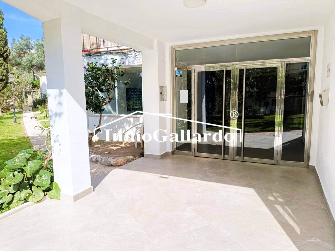 1 makuuhuone Yksiö myytävänä paikassa Rincon de la Victoria mukana uima-altaan - 147 000 € (Ref: 9796842)