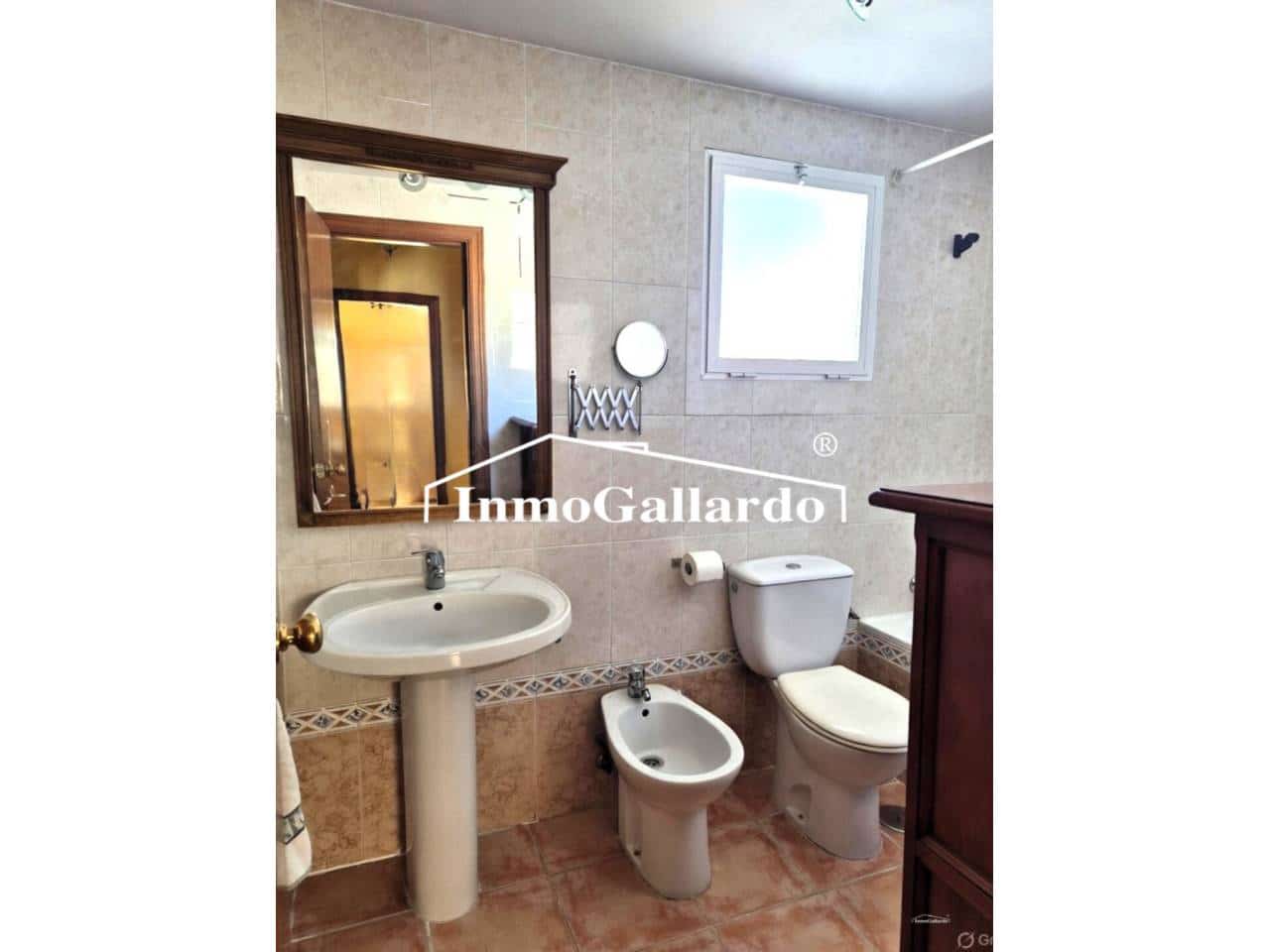 3 Zimmer Doppelhaus zu verkaufen in Velez-Malaga mit Pool Garage - 390.000 € (Ref: 9807543)