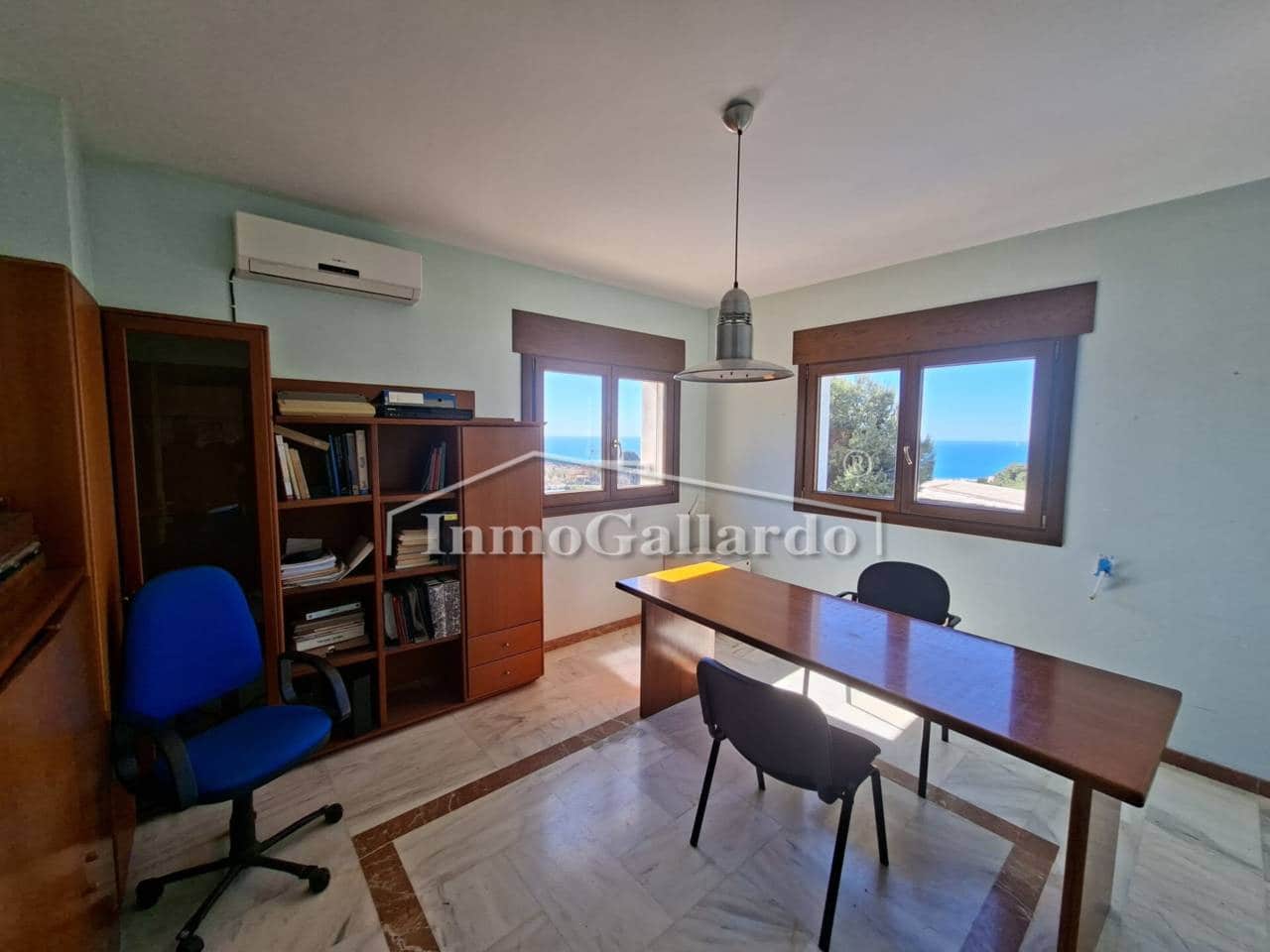 7 slaapkamer Villa te koop in Malaga stad met zwembad garage - € 1.595.000 (Ref: 9807544)