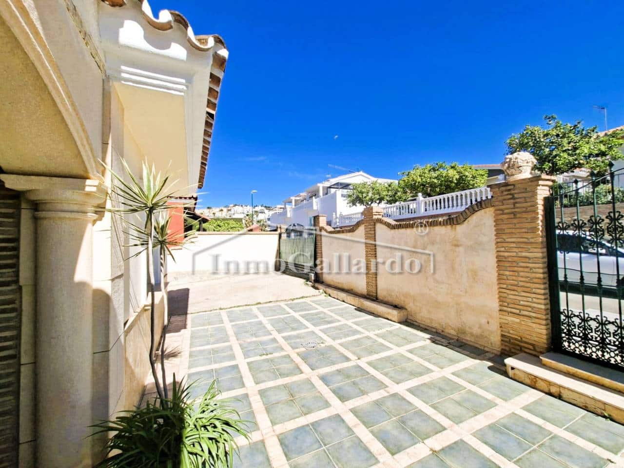 7 slaapkamer Villa te koop in Malaga stad met zwembad garage - € 1.595.000 (Ref: 9807544)