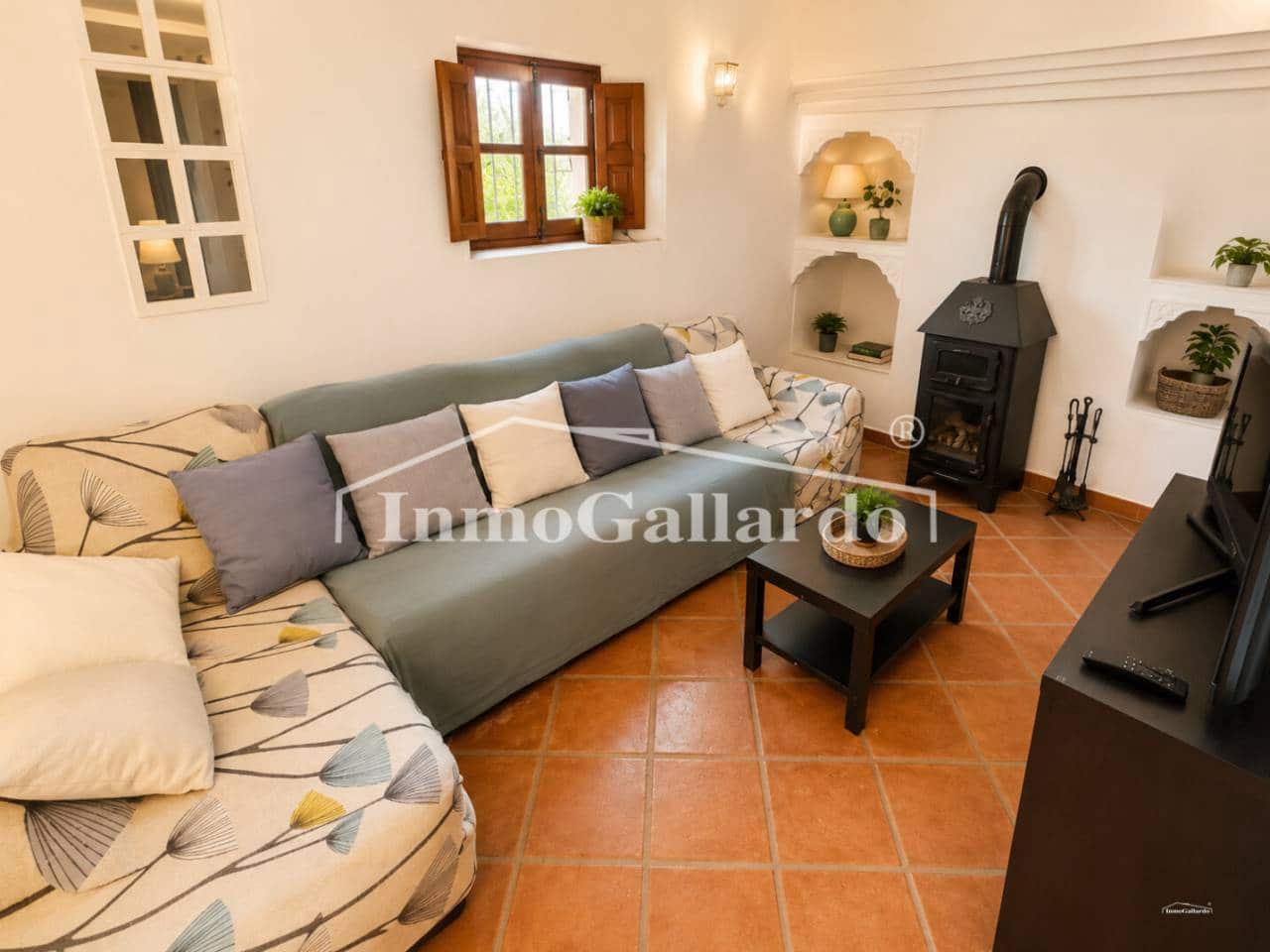 5 bedroom Townhouse for sale in Macharaviaya - € 349,000 (Ref: 9863943)