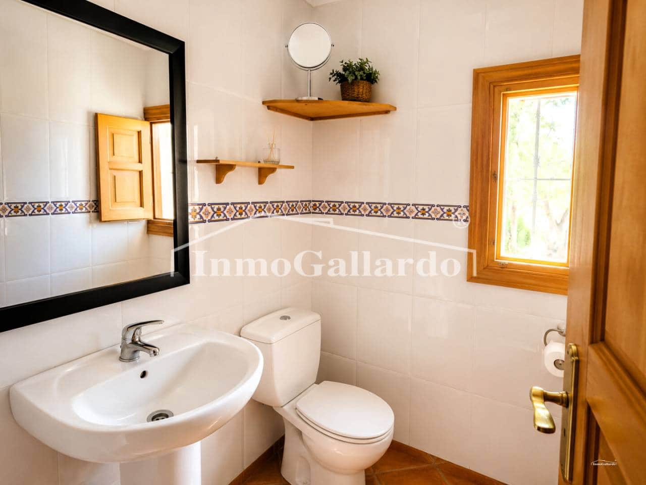 5 bedroom Townhouse for sale in Macharaviaya - € 349,000 (Ref: 9863943)