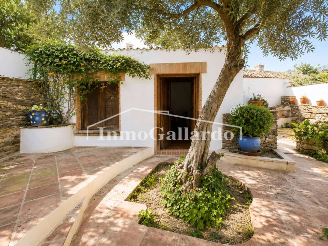 5 bedroom Townhouse for sale in Macharaviaya - € 349,000 (Ref: 9863943)
