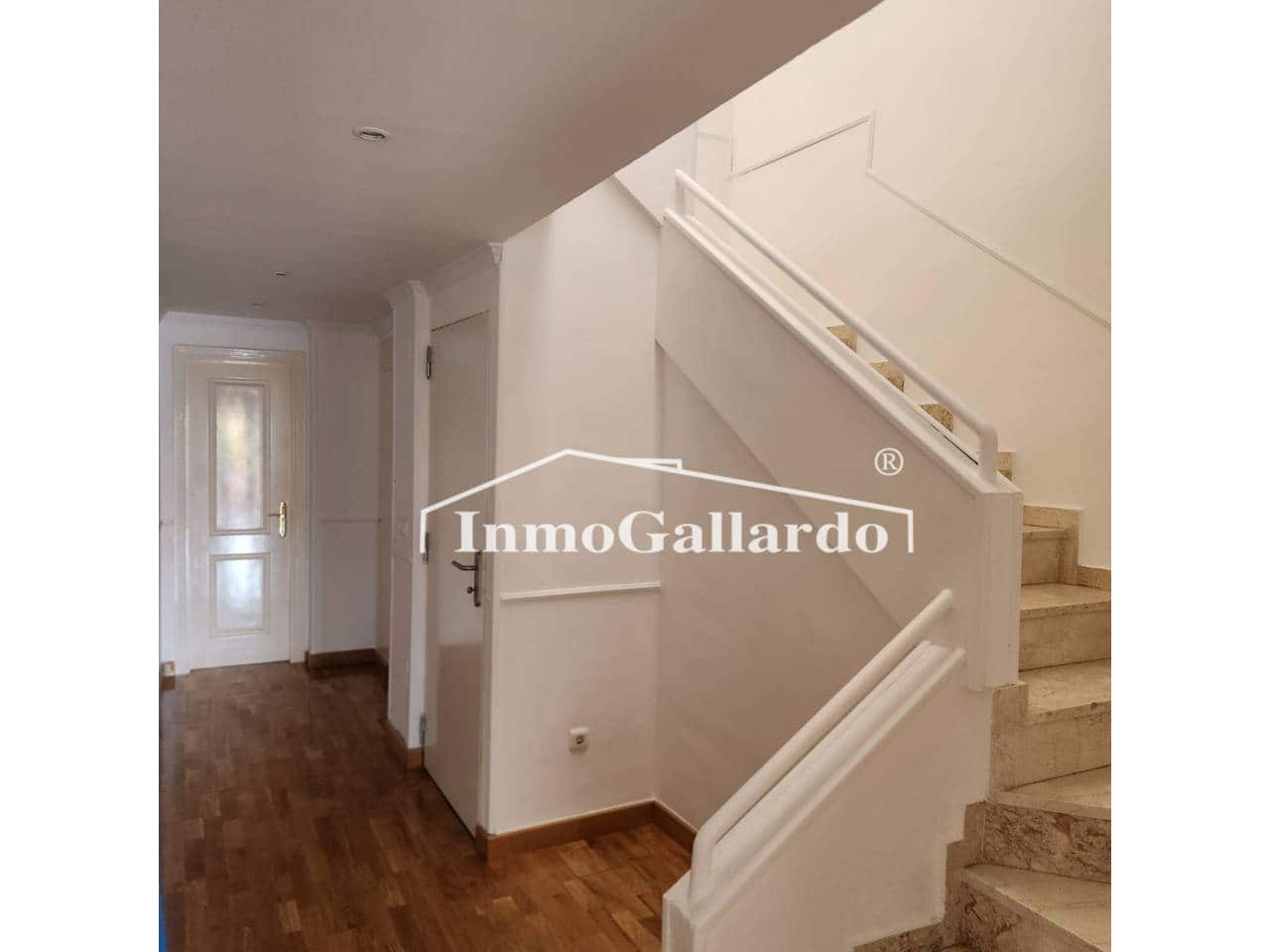 Casa de 4 habitaciones en Añoreta en venta con piscina garaje - 590.000 € (Ref: 9872884)