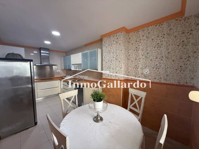Casa de 4 habitaciones en Añoreta, Rincón de la Victoria en venta con piscina garaje - 590.000 € (Ref: 9872884)