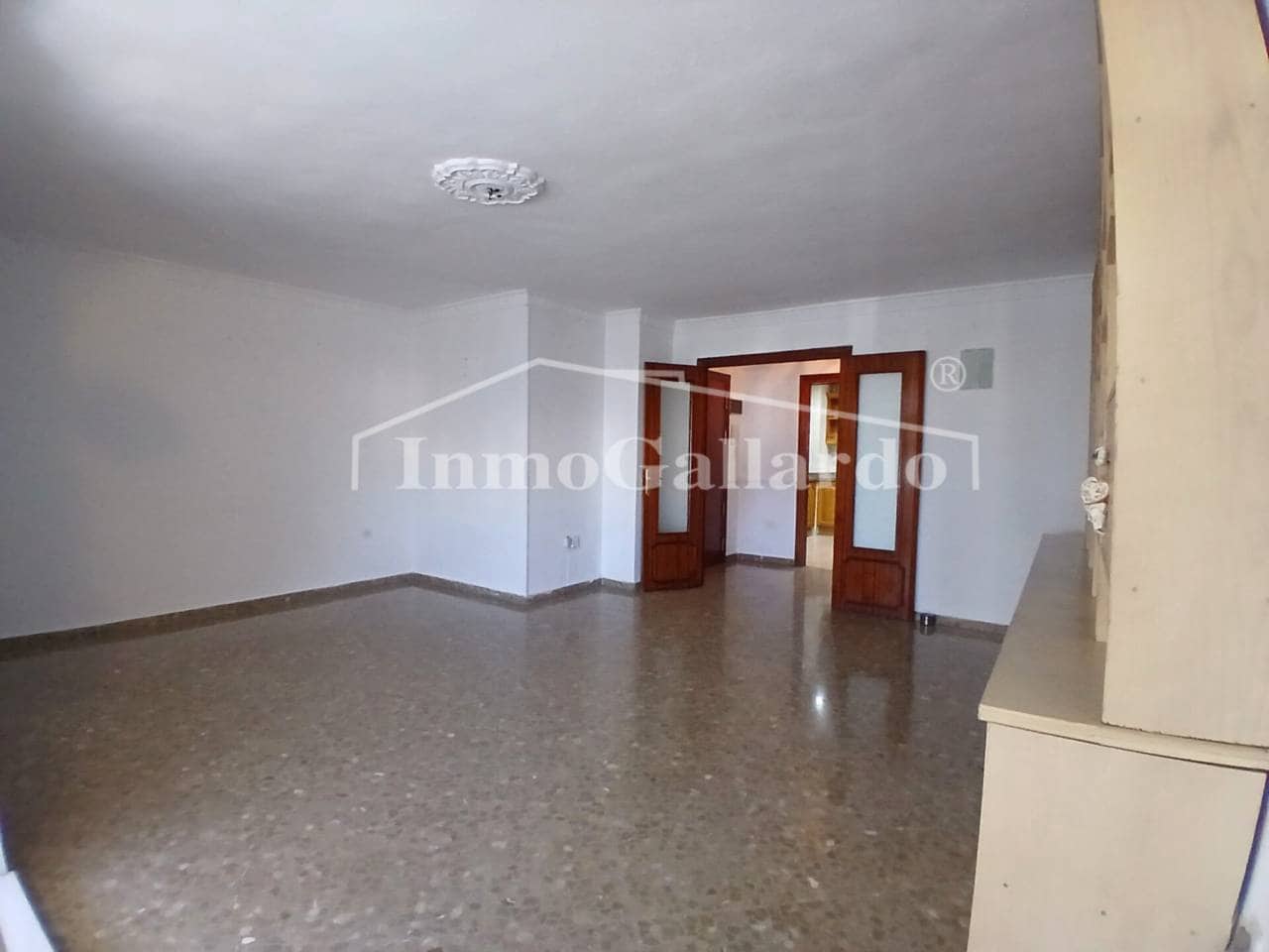 4 makuuhuone Asunto vuokrattavana paikassa Malaga kaupunki mukana 
autotalli - 1 700 € (Ref: 9877739)