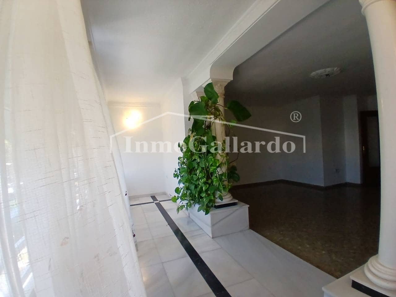 4 makuuhuone Asunto vuokrattavana paikassa Malaga kaupunki mukana 
autotalli - 1 700 € (Ref: 9877739)