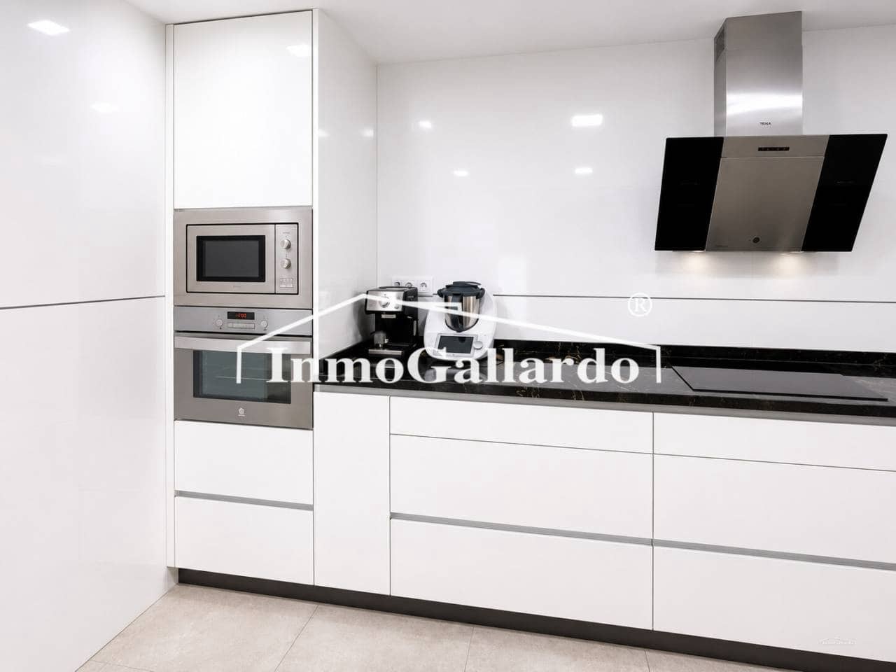 3 slaapkamer Flat te koop in Malaga stad - € 560.000 (Ref: 9889663)