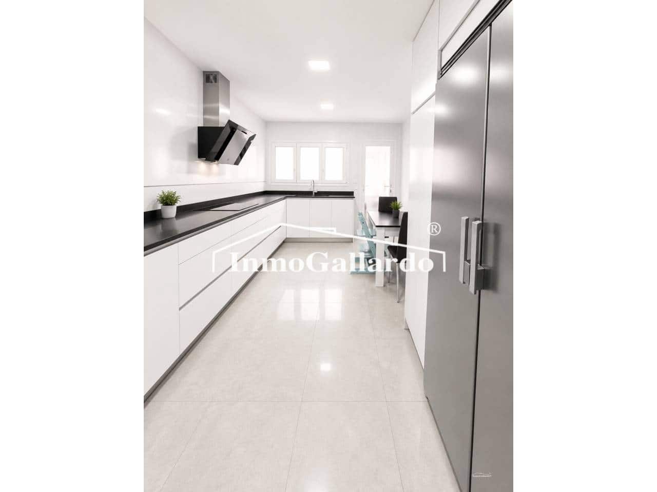 3 slaapkamer Flat te koop in Malaga stad - € 560.000 (Ref: 9889663)