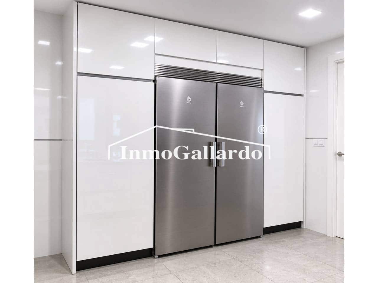 3 slaapkamer Flat te koop in Malaga stad - € 560.000 (Ref: 9889663)