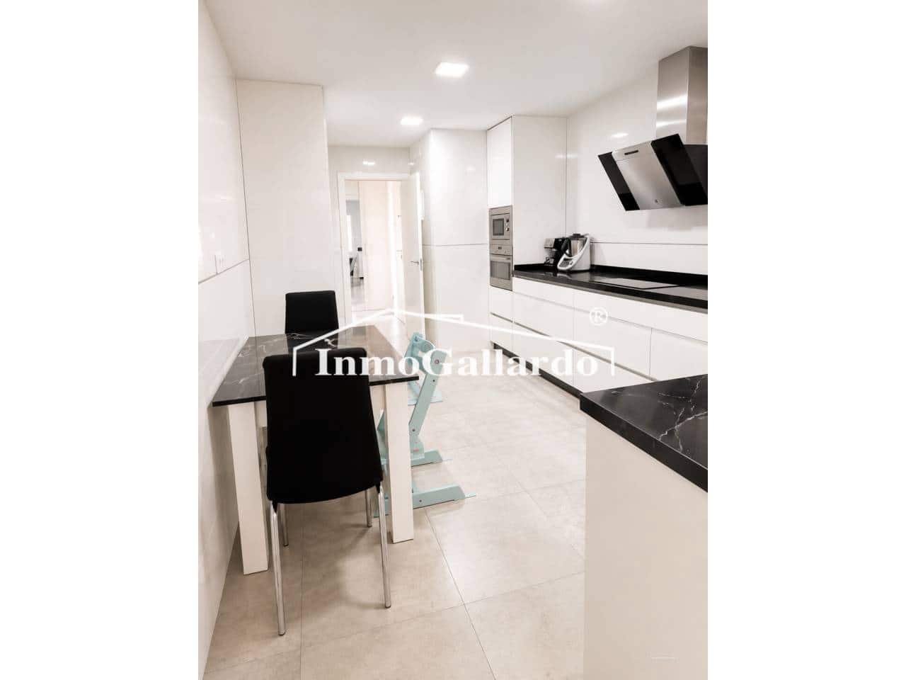 3 slaapkamer Flat te koop in Malaga stad - € 560.000 (Ref: 9889663)