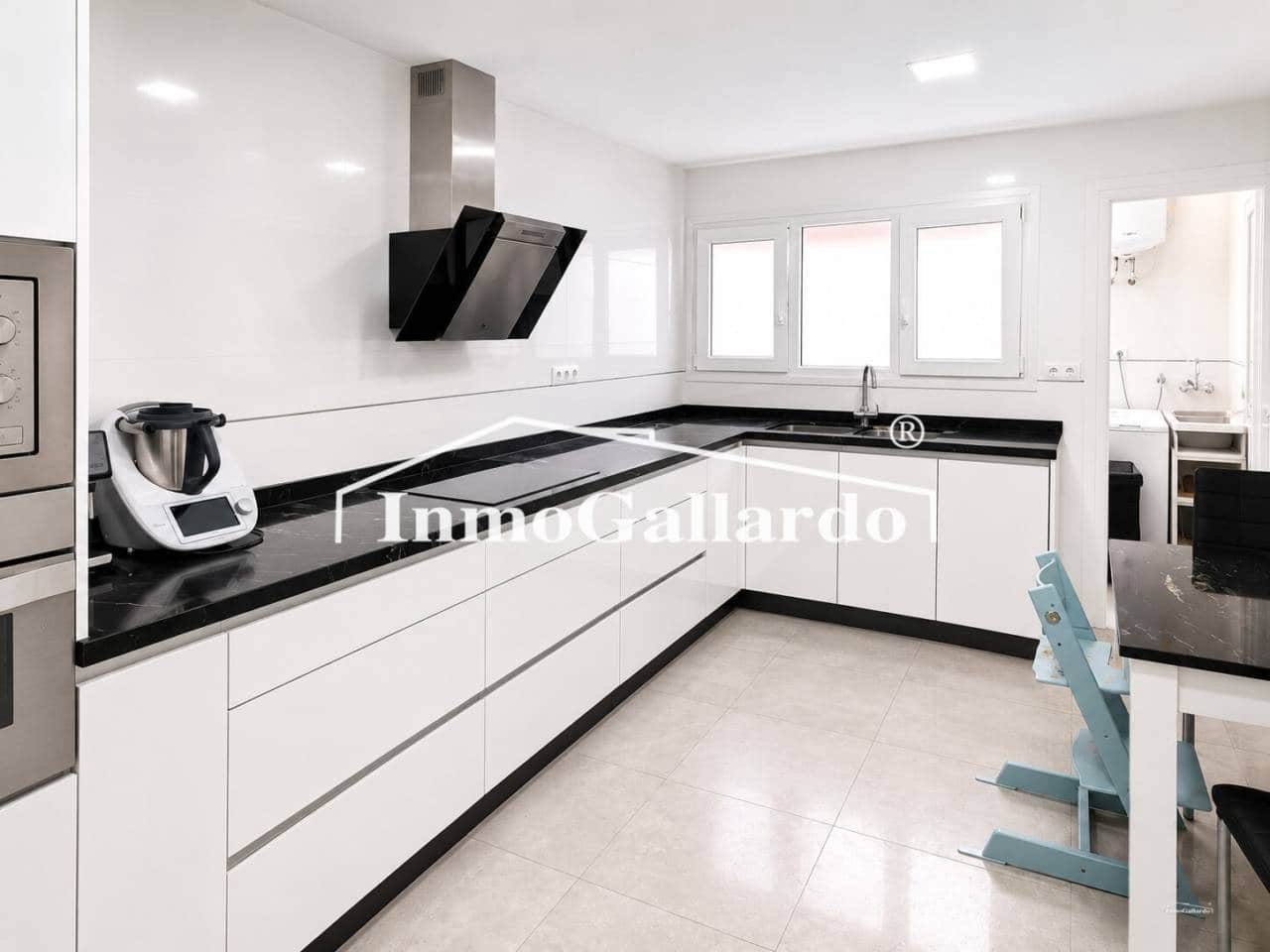 3 slaapkamer Flat te koop in Malaga stad - € 560.000 (Ref: 9889663)