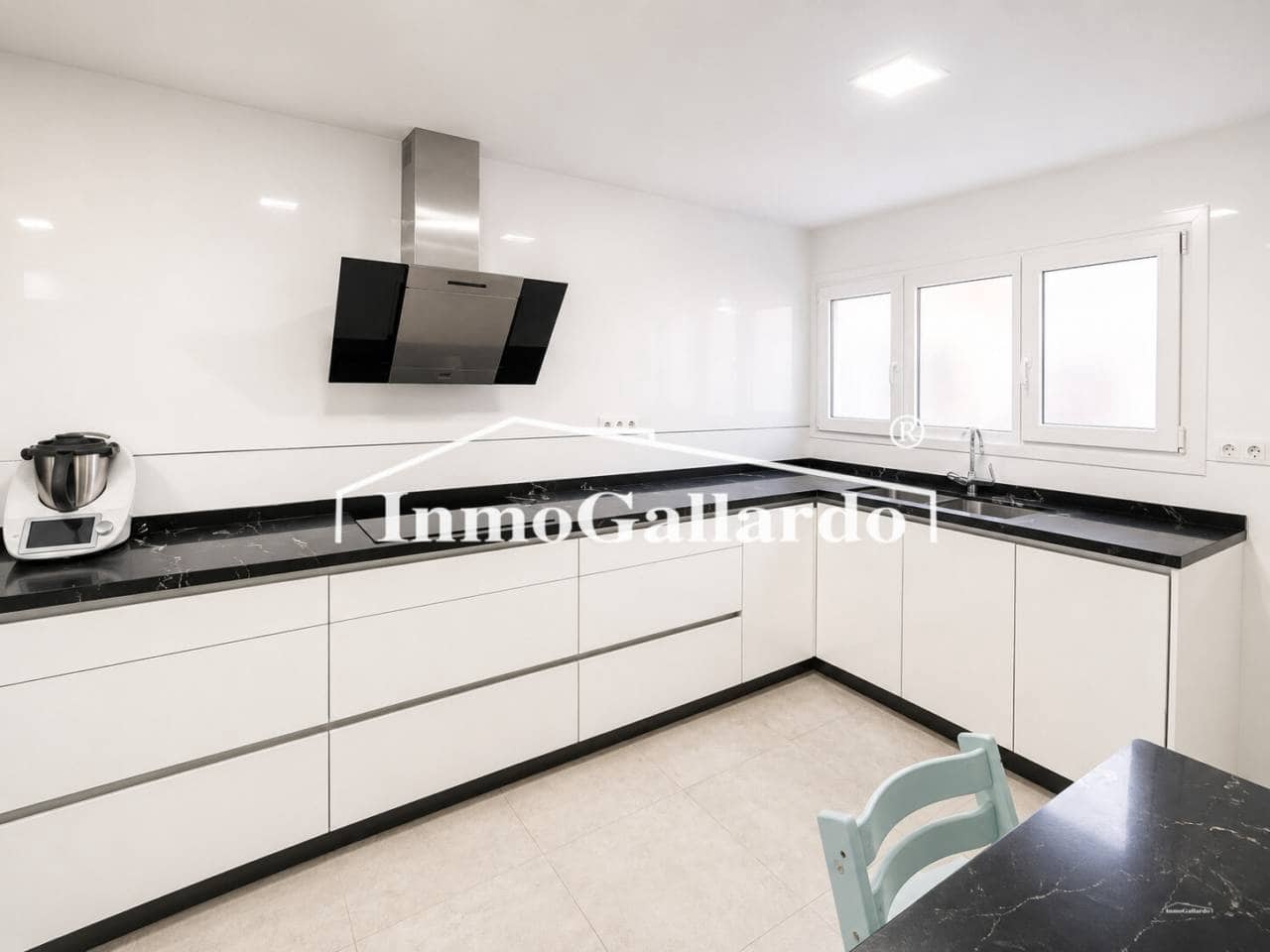 3 slaapkamer Flat te koop in Malaga stad - € 560.000 (Ref: 9889663)