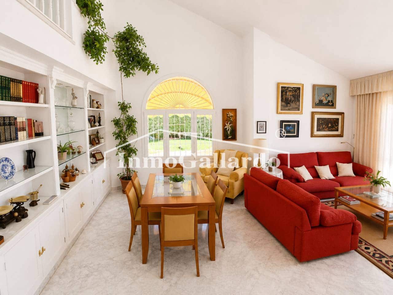 6 chambre Villa/Maison Semi-Mitoyenne à vendre à Malaga ville avec garage - 1 057 000 € (Ref: 9895680)