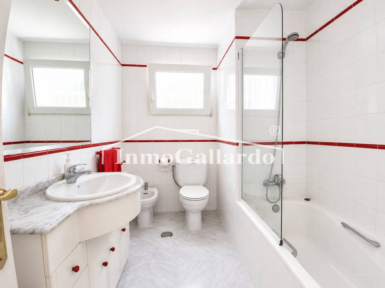 6 chambre Villa/Maison Semi-Mitoyenne à vendre à Malaga ville avec garage - 1 057 000 € (Ref: 9895680)