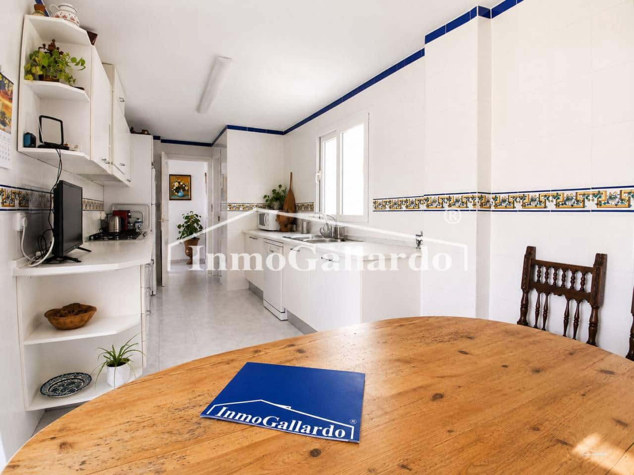 6 chambre Villa/Maison Semi-Mitoyenne à vendre à Malaga ville avec garage - 1 057 000 € (Ref: 9895680)