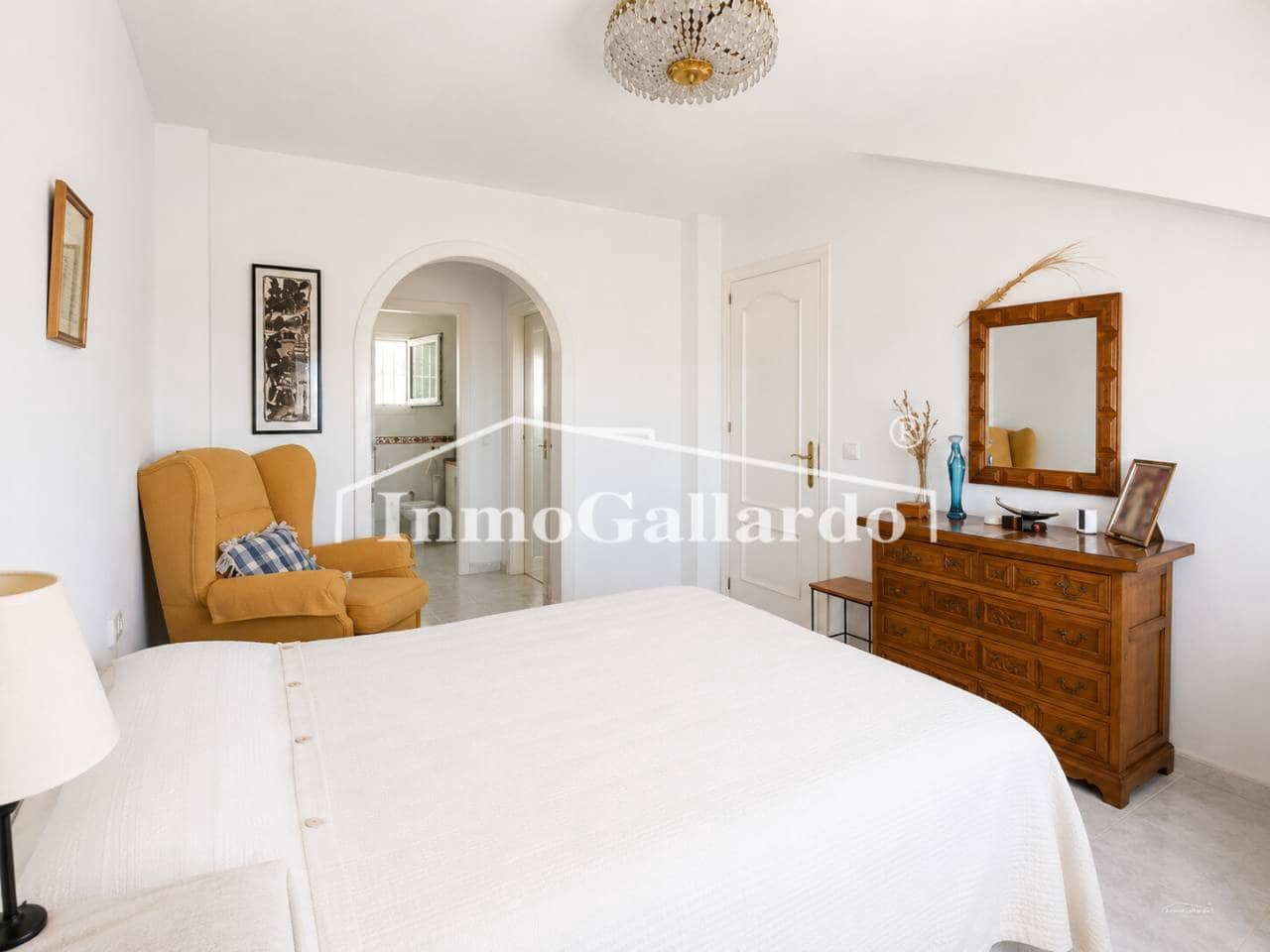 6 chambre Villa/Maison Semi-Mitoyenne à vendre à Malaga ville avec garage - 1 057 000 € (Ref: 9895680)