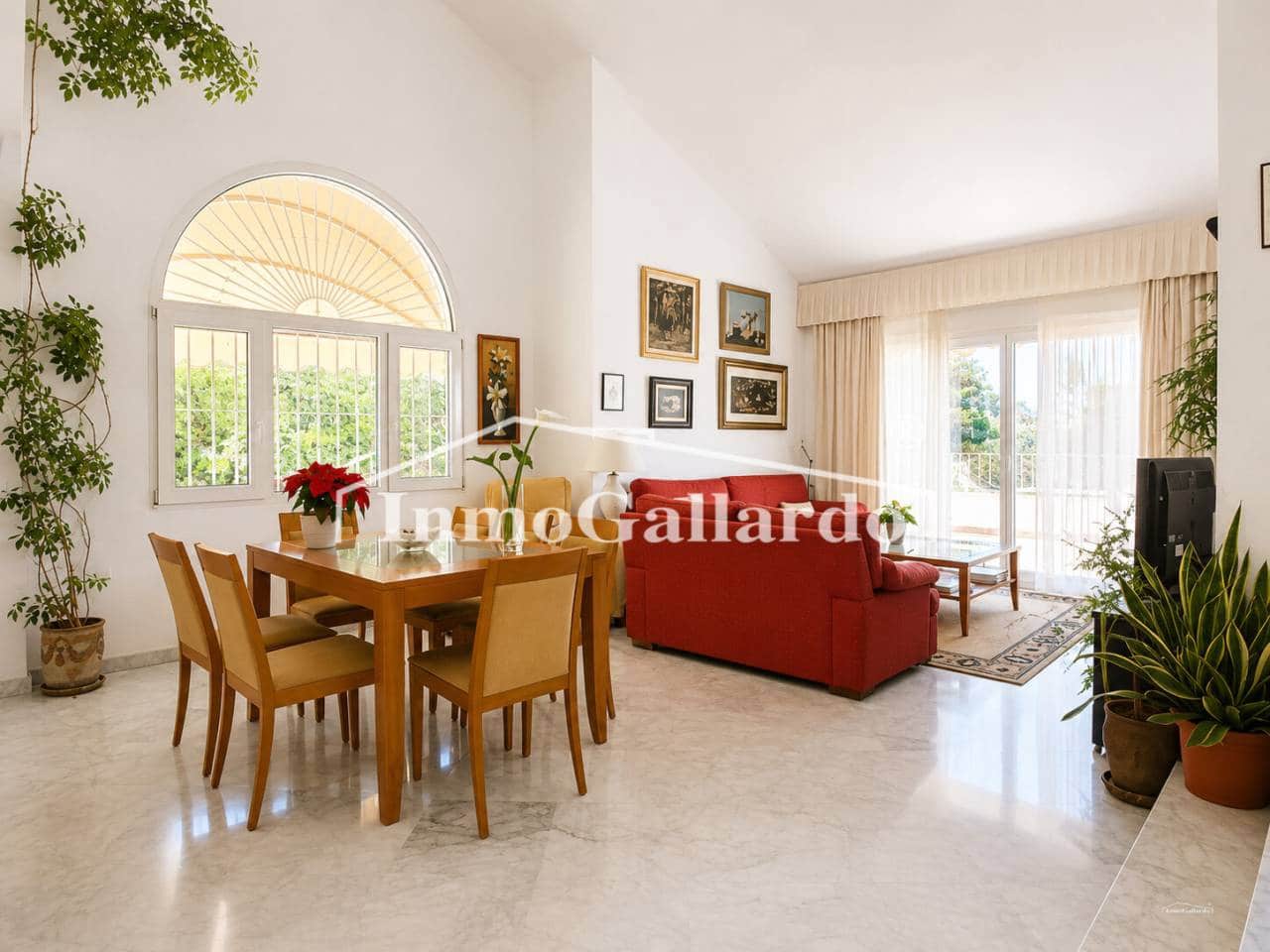 6 chambre Villa/Maison Semi-Mitoyenne à vendre à Malaga ville avec garage - 1 057 000 € (Ref: 9895680)