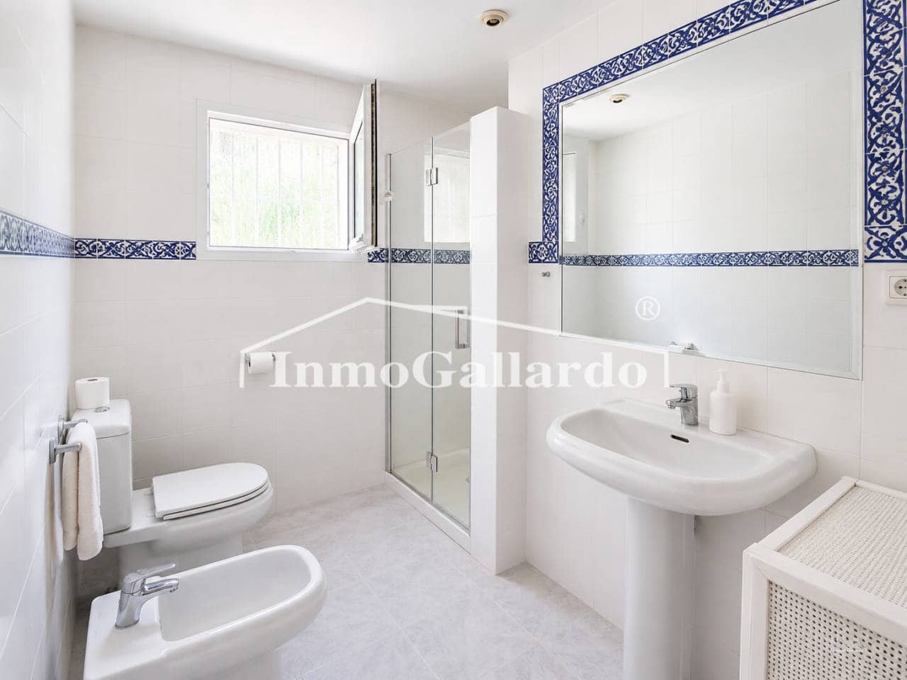 6 chambre Villa/Maison Semi-Mitoyenne à vendre à Malaga ville avec garage - 1 057 000 € (Ref: 9895680)