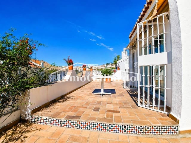 6 chambre Villa/Maison Semi-Mitoyenne à vendre à Miraflores del Palo, Malaga ville - 1 057 000 € (Ref: 9895680)
