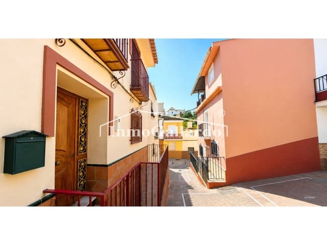 2 bedroom Apartment for sale in Vélez-Málaga - € 134,000 (Ref: 9907129)