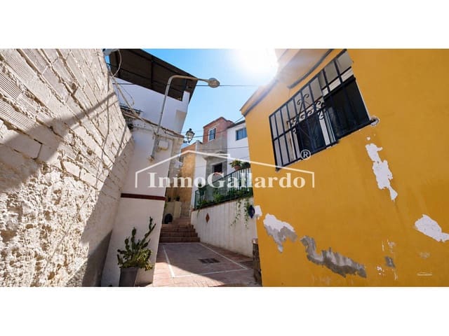 2 bedroom Apartment for sale in Vélez-Málaga - € 134,000 (Ref: 9907129)