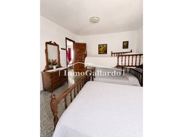 Piso de 1 habitación en Vélez-Málaga en venta con piscina - 249.000 € (Ref: 9919239)
