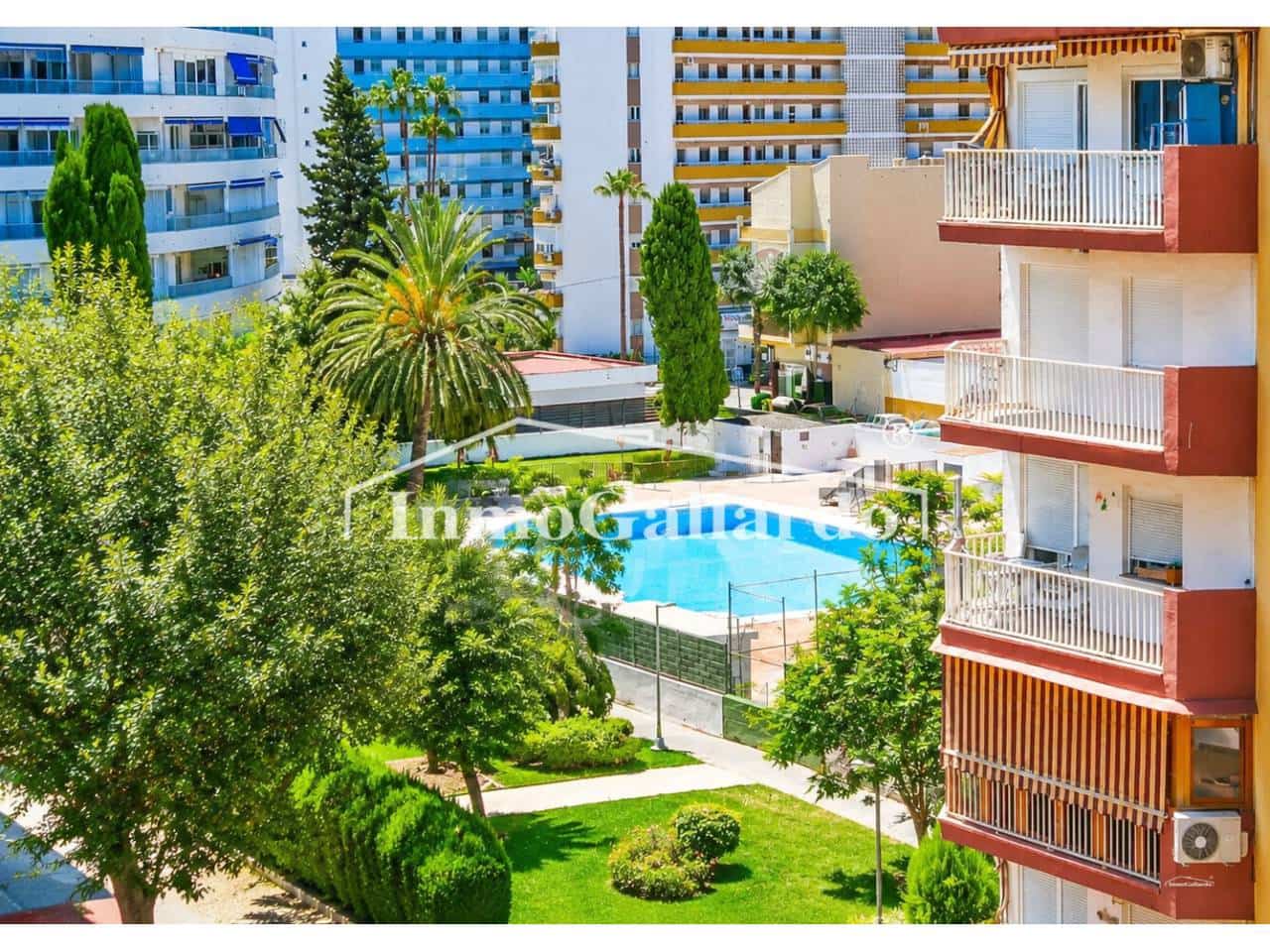 Piso de 1 habitación en Vélez-Málaga en venta con piscina - 249.000 € (Ref: 9919239)