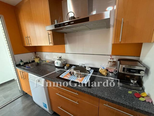 2 soverom Leilighet til salgs i El Palo, Málaga by med garasje - € 475 000 (Ref: 9928611)