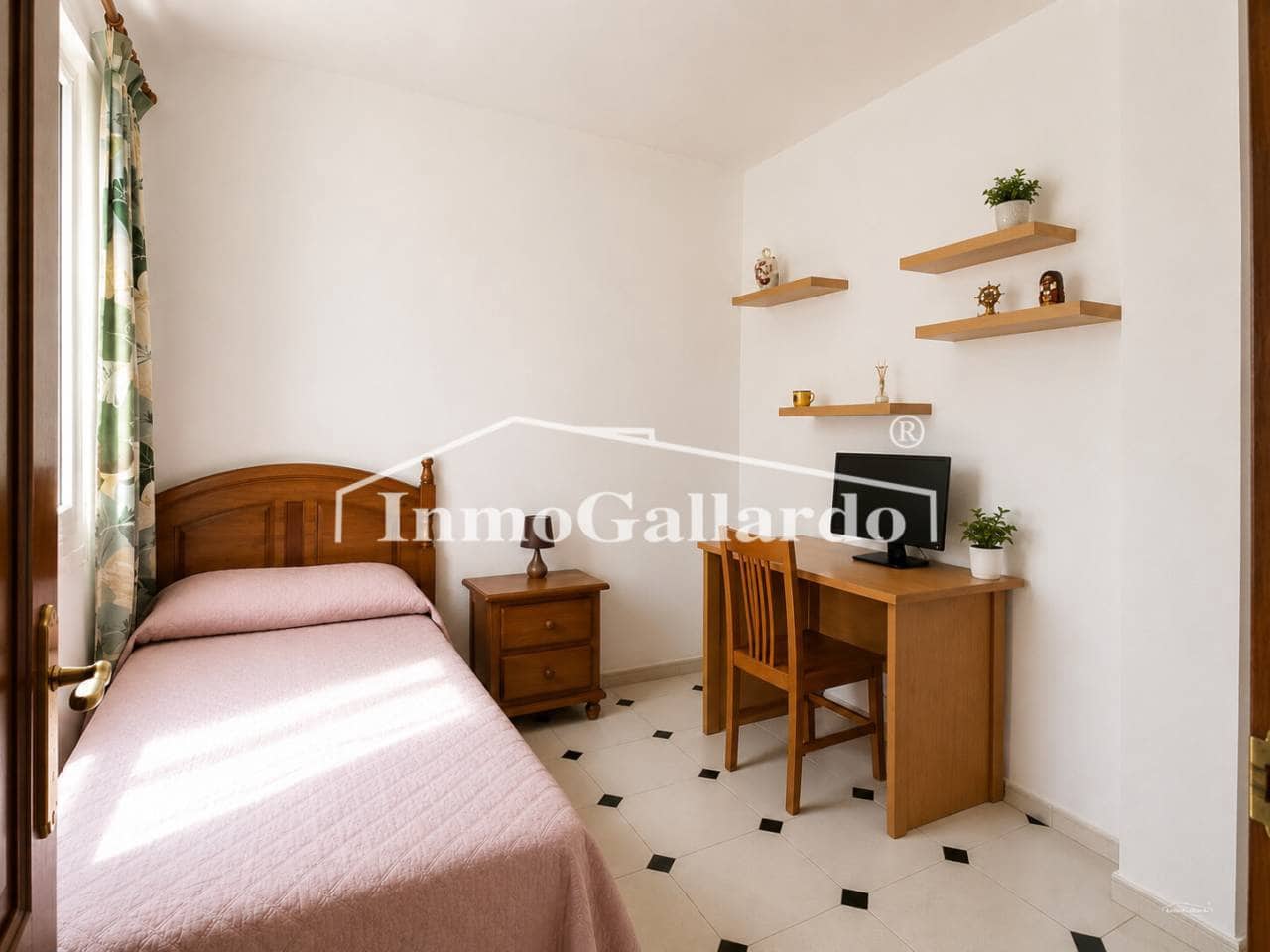3 soveværelse Lejlighed til salg i Malaga by - € 265.000 (Ref: 9937406)