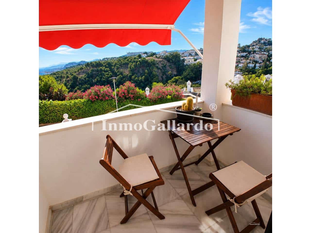 5 soveværelse Rækkehus til salg i Malaga by med swimmingpool garage - € 833.900 (Ref: 9941660)