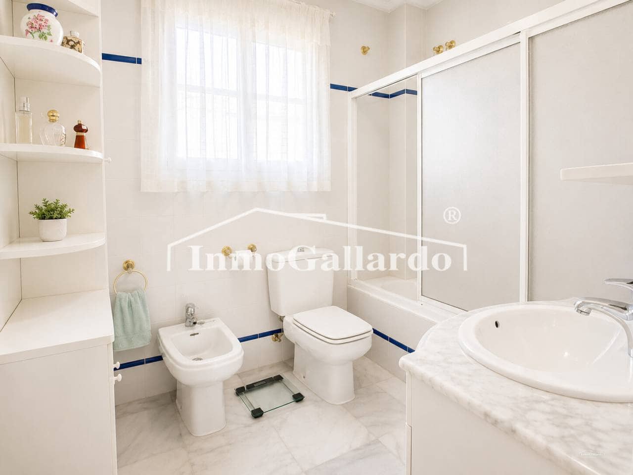 5 soveværelse Rækkehus til salg i Malaga by med swimmingpool garage - € 833.900 (Ref: 9941660)