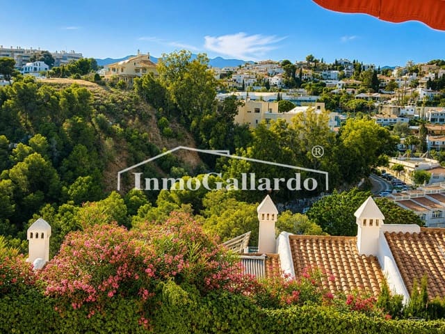5 soveværelse Rækkehus til salg i Málaga by med swimmingpool garage - € 833.900 (Ref: 9941660)
