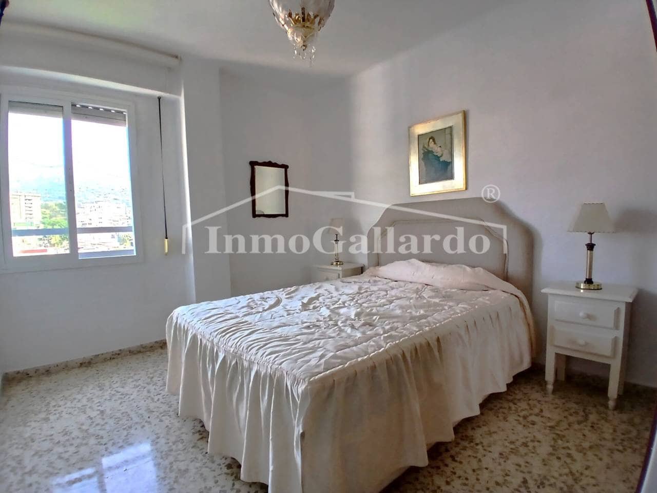 4 camera da letto Appartamento da affittare in Malaga citta - 1.500 € (Rif: 9990078)