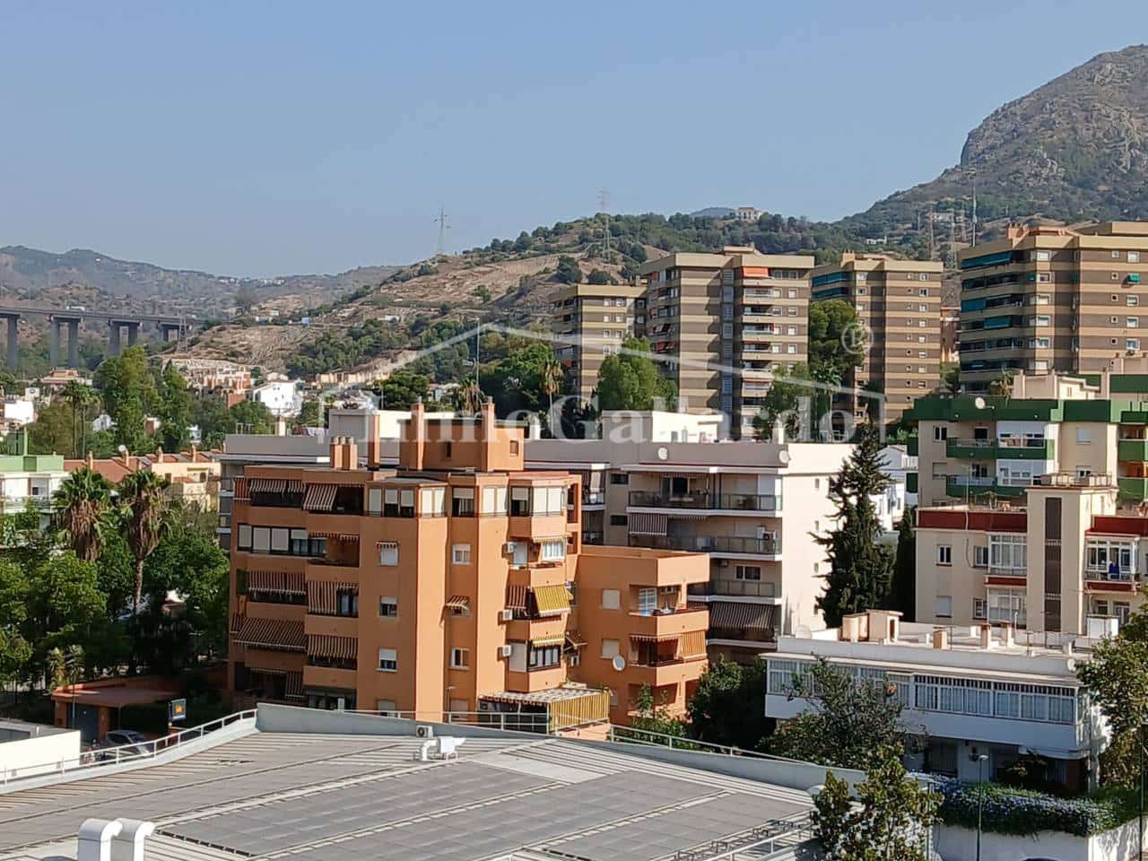 4 camera da letto Appartamento da affittare in Malaga citta - 1.500 € (Rif: 9990078)