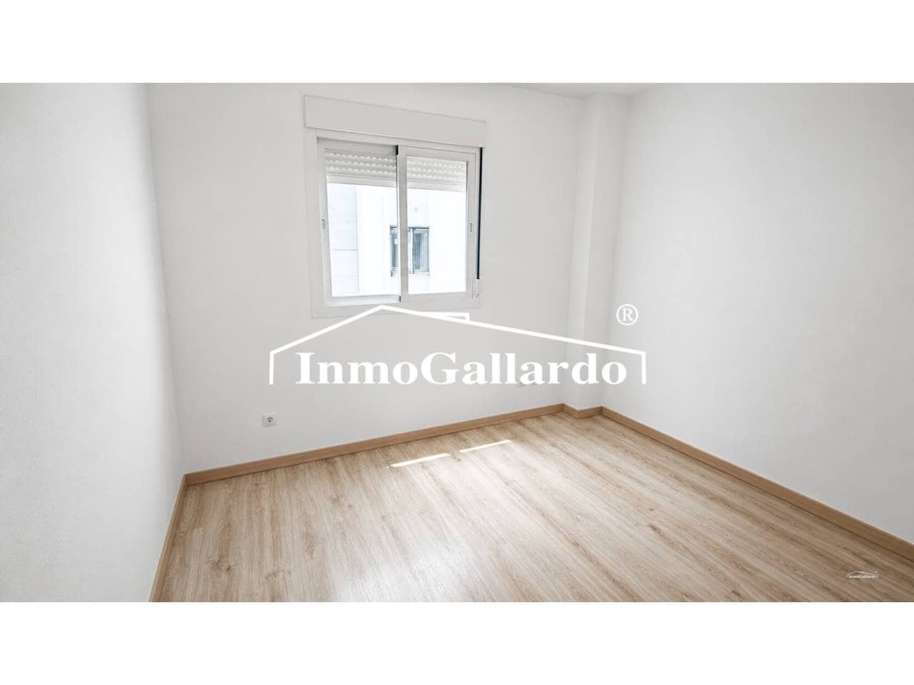 2 slaapkamer Flat te koop in Malaga stad met garage - € 280.000 (Ref: 9990079)