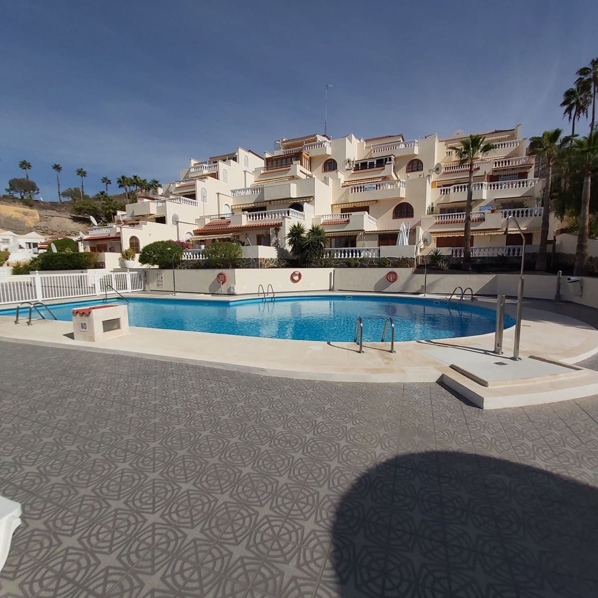 1 soveværelse Lejlighed til salg i Adeje med swimmingpool garage - € 355.000 (Ref: 9890743)