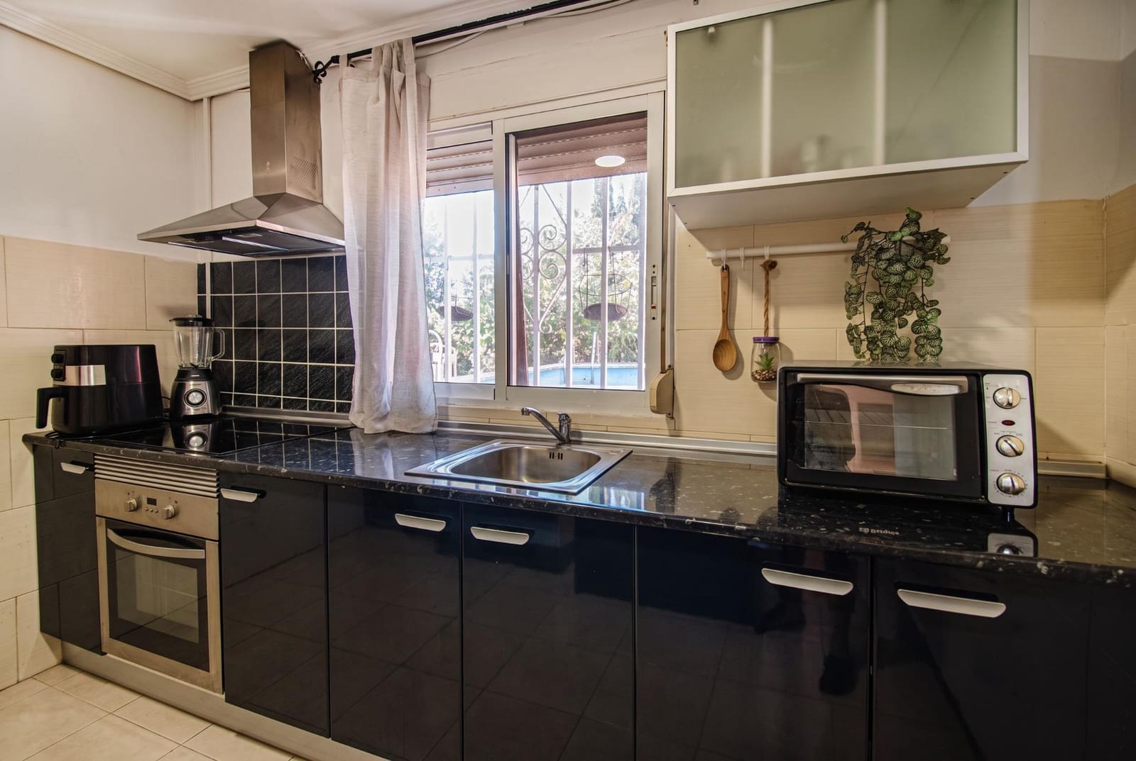 4 sypialnia Dom blizniak na sprzedaż w Montserrat z basenem - 149 990 € (Ref: 10062277)