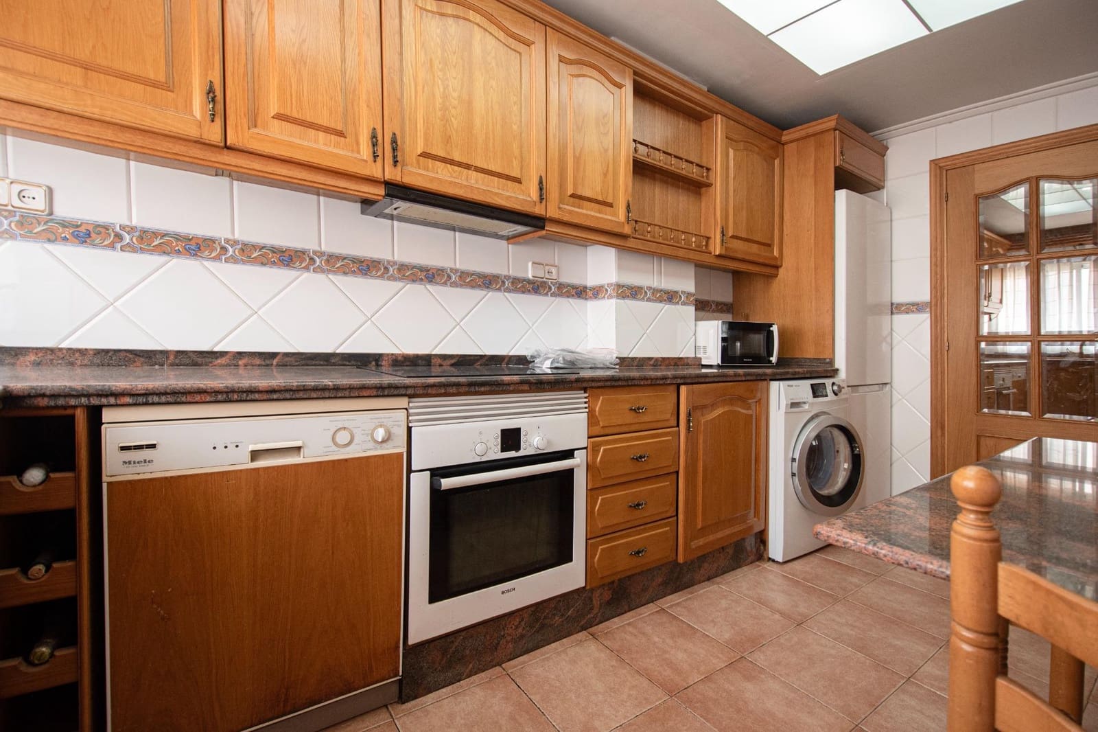 4 bedroom Flat for rent in Valencia city - € 1,250 (Ref: 10089718)