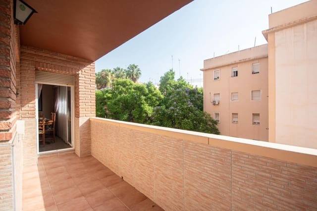4 bedroom Flat for rent in La Llum, Valencia city - € 1,250 (Ref: 10089718)