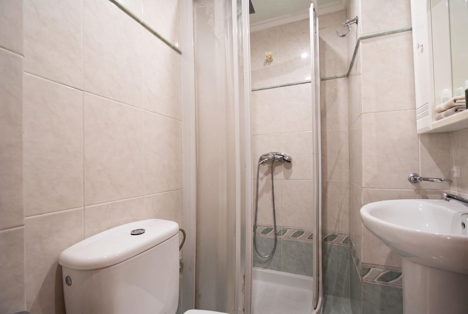 4 bedroom Flat for rent in Valencia city - € 1,250 (Ref: 10089718)