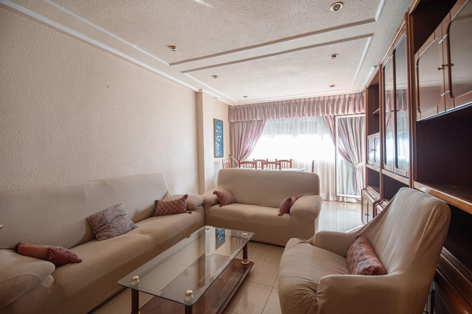 4 bedroom Flat for rent in Valencia city - € 1,250 (Ref: 10089718)
