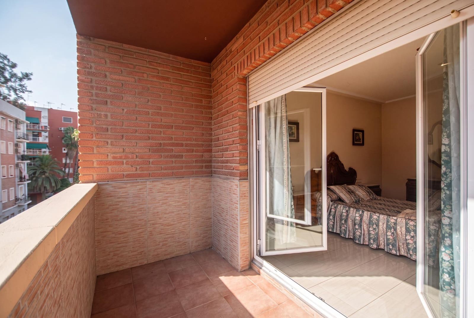 4 bedroom Flat for rent in Valencia city - € 1,250 (Ref: 10089718)