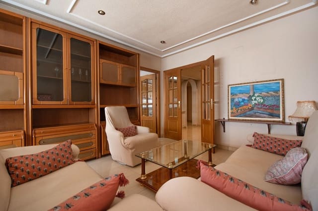4 bedroom Flat for rent in La Llum, Valencia city - € 1,250 (Ref: 10089718)