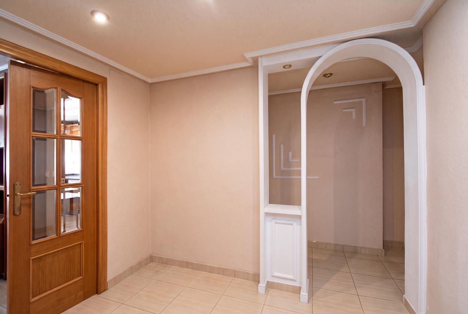 4 bedroom Flat for rent in Valencia city - € 1,250 (Ref: 10089718)