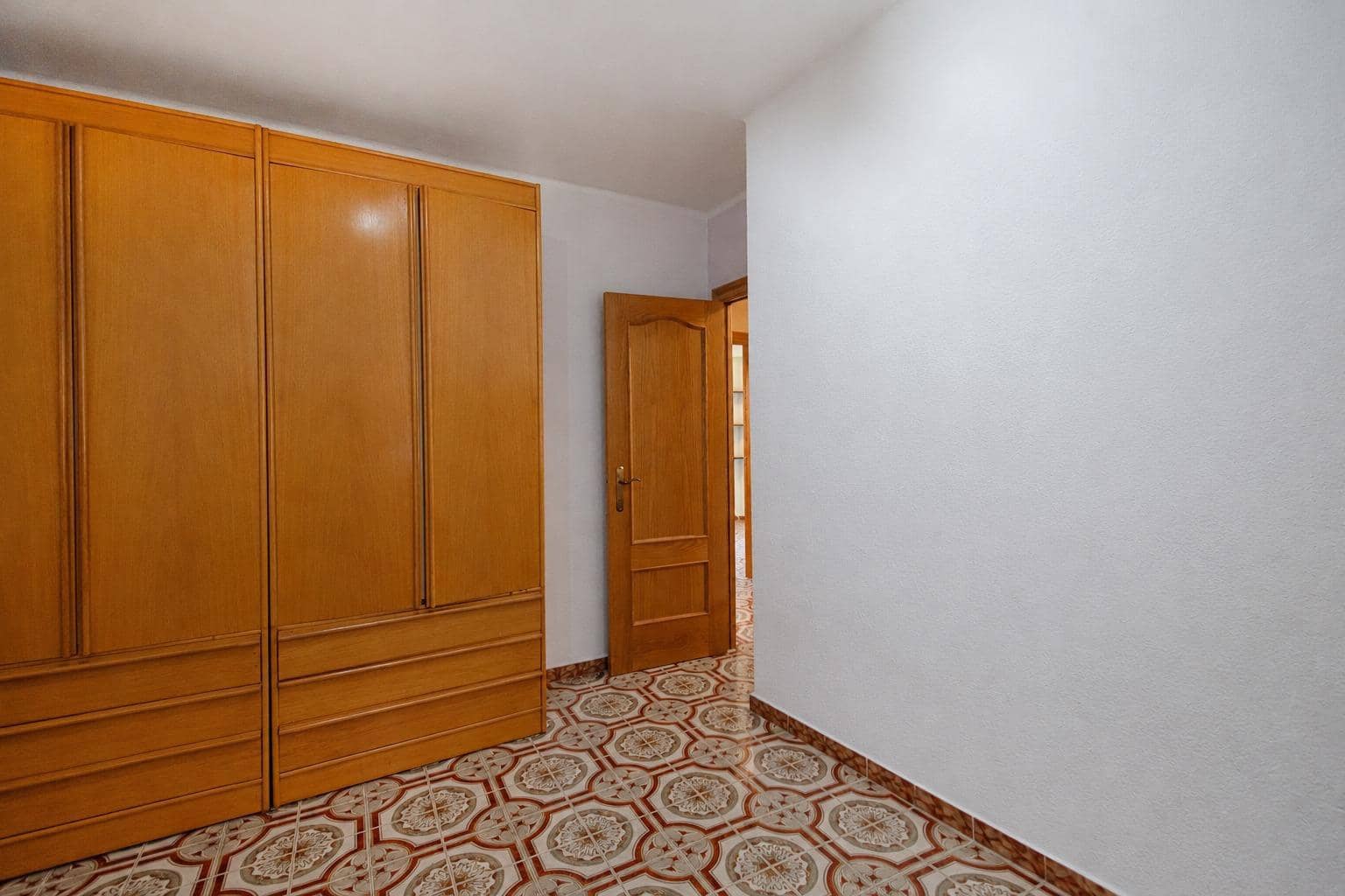 4 slaapkamer Flat te koop in Valencia stad met garage - € 285.000 (Ref: 10173964)