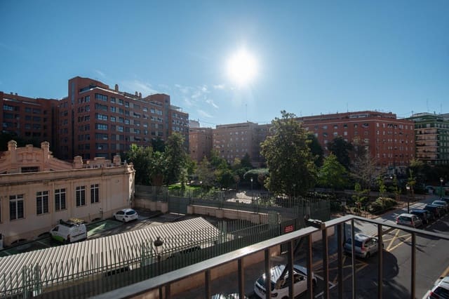 Piso de 4 habitaciones en Nou Moles, València ciudad en venta con garaje - 285.000 € (Ref: 10173964)